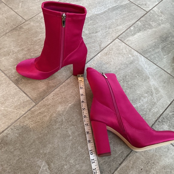 NWT Sam Edelman Calexa Neon Hot Pink Stretch Satin Heeled Sock Boots Size 7.5 - Picture 6 of 6